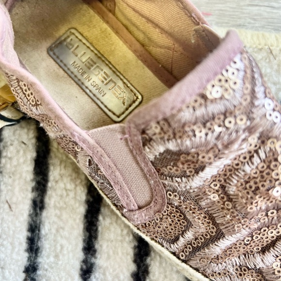 ✨Slip ons✨ - Picture 4 of 4